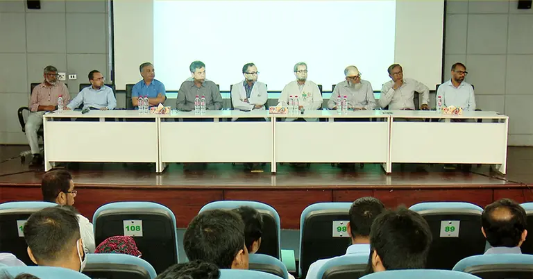 কোভিড-ডেঙ্গু-চিকুনগুনিয়ায় বাড়ছে মৃত্যু, ভুল চিকিৎসা নিয়েই শঙ্কা